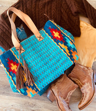 Load image into Gallery viewer, Woven Blanket Tote
